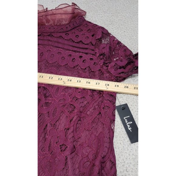 Lulu's Women's Burgundy Lace Long Sleeve Dress Lined Keyhole Back Size Large NWT - Picture 9 of 12